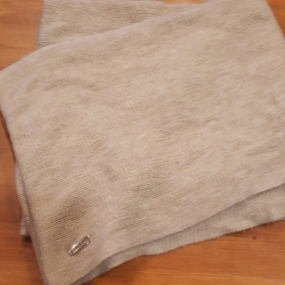 Extra Wide Calvin Klein Oatmeal Knit Infinit Scarf